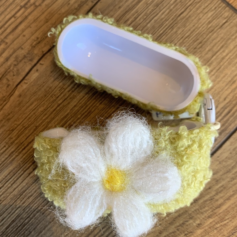 AirPod Pro case - Picture 5 of 7